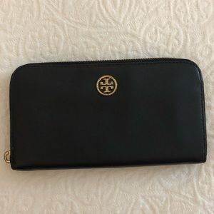 Tory Burch Robinson Zip Continental Wallet